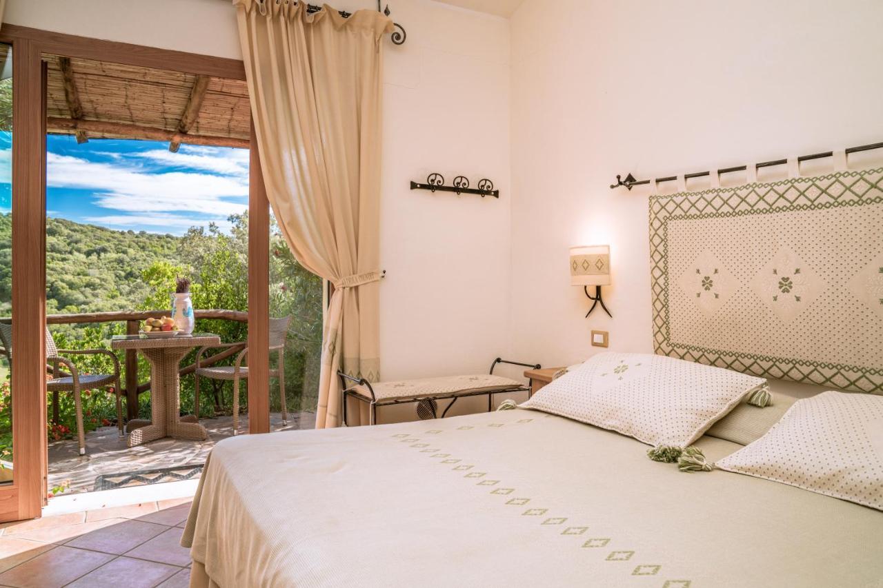 Hotel Aldiola Country Resort Сант'Антонио-ди-Галлура Экстерьер фото