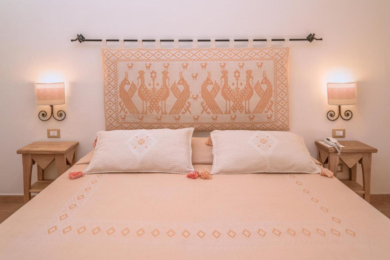 Hotel Aldiola Country Resort Сант'Антонио-ди-Галлура Экстерьер фото