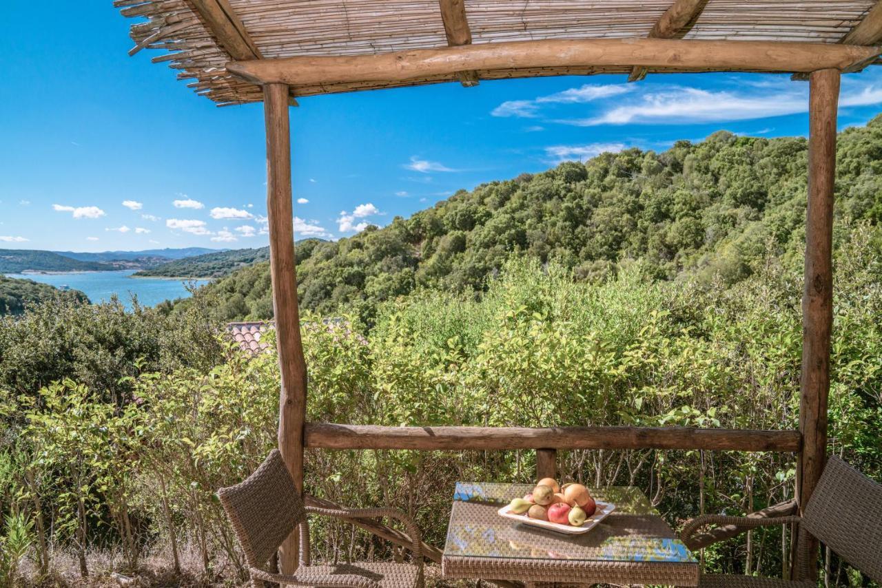 Hotel Aldiola Country Resort Сант'Антонио-ди-Галлура Экстерьер фото