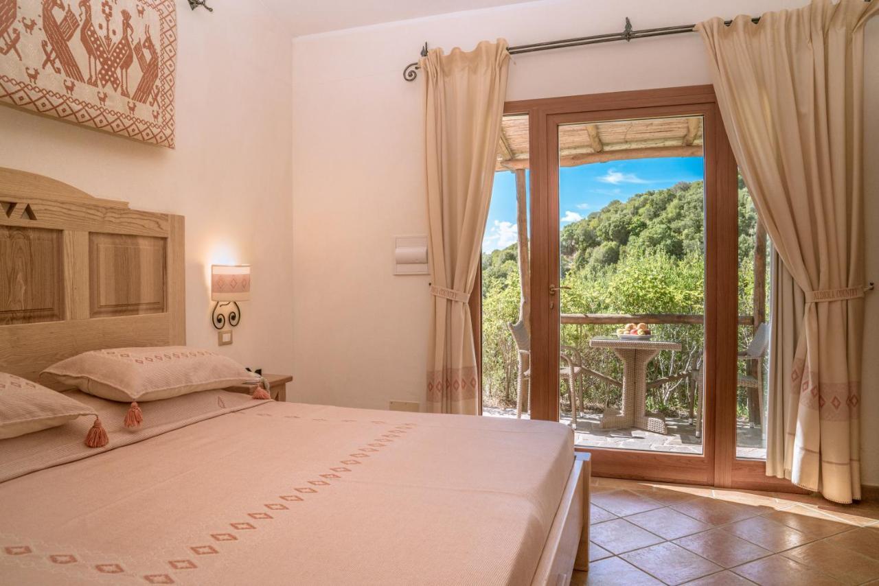 Hotel Aldiola Country Resort Сант'Антонио-ди-Галлура Экстерьер фото