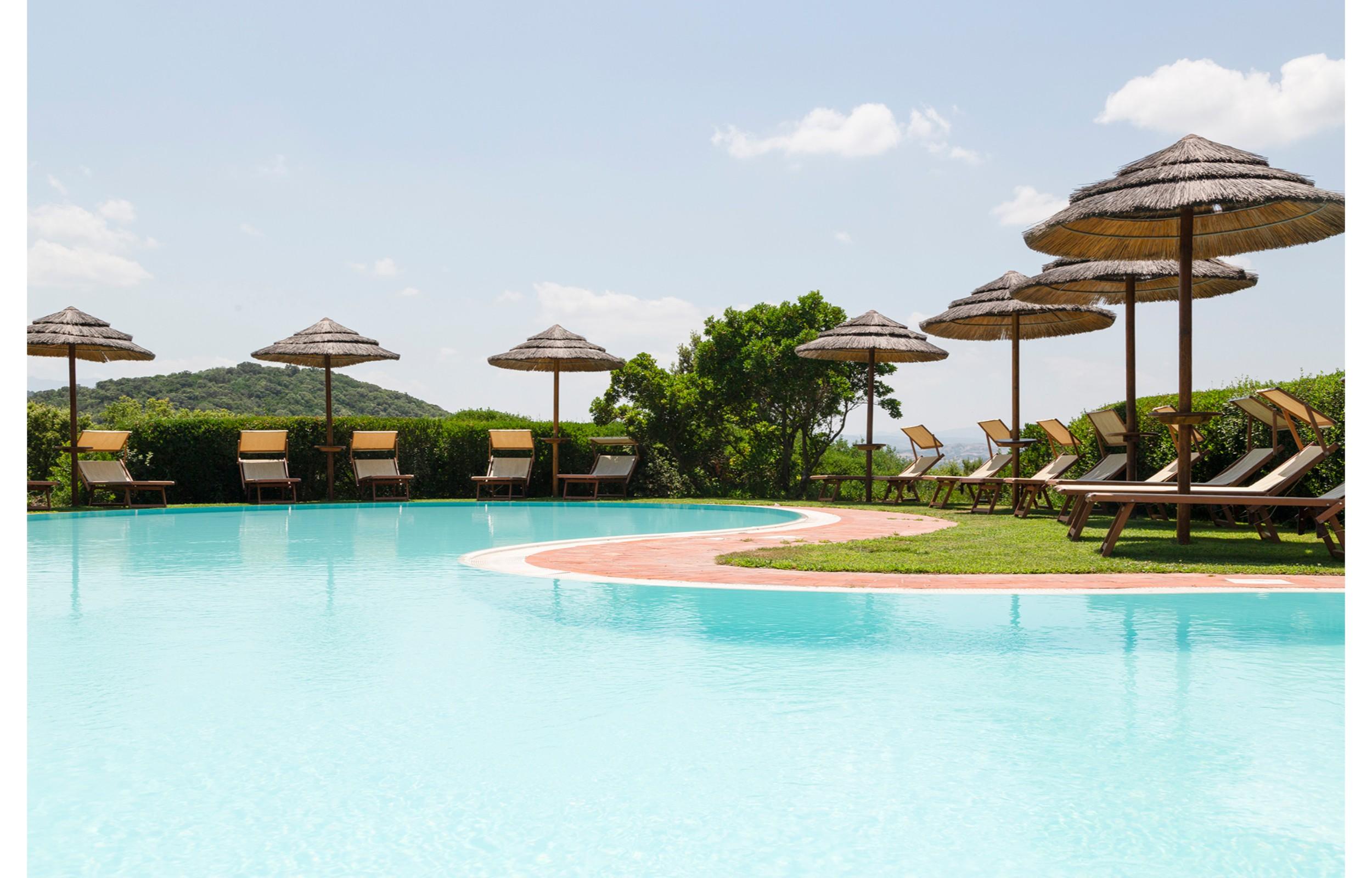Hotel Aldiola Country Resort Сант'Антонио-ди-Галлура Экстерьер фото
