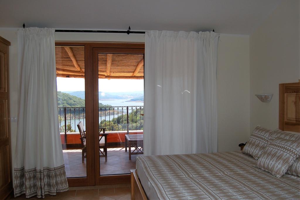 Hotel Aldiola Country Resort Сант'Антонио-ди-Галлура Экстерьер фото